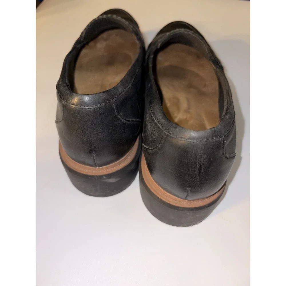 CLARKS Westlyn Bella Tassel Leather Shoes Womens Size 9 Wide Slip On Work